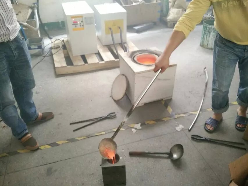 小型熔煉爐合金提取